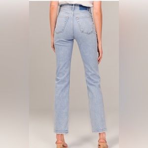 Abercrombie & Fitch The Ankle Straight Ultra High Rise size 4/27